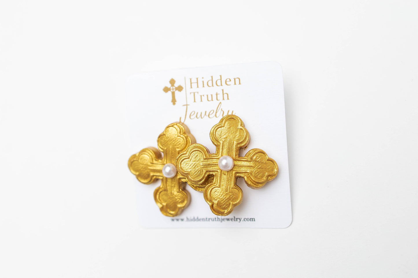 Megan Pearl Studs
