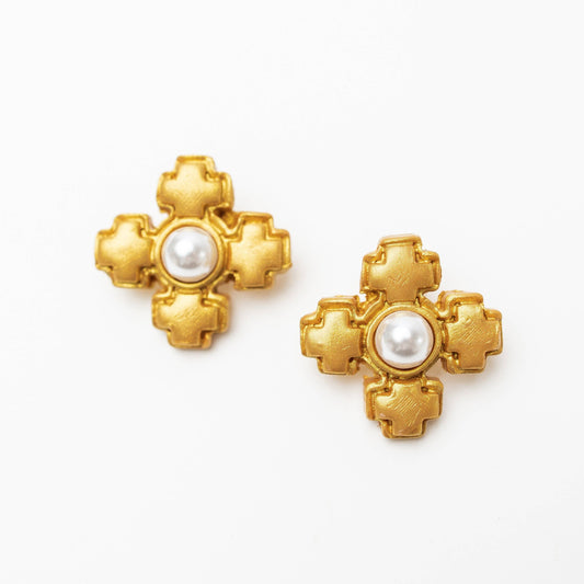 Becky Pearl Studs